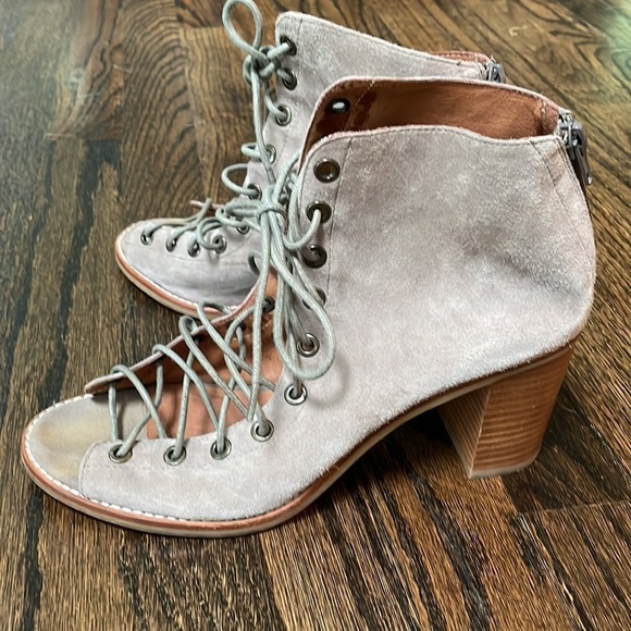 Jeffrey Campbell Cors Lace Up Sandals - Picture 3 of 12